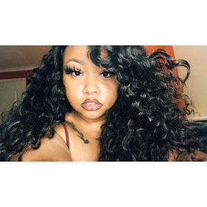 Meet your Posher, Mia